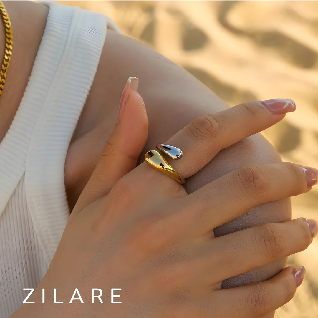 Anillo acero inoxidable bicolor con diseño original Itzayan