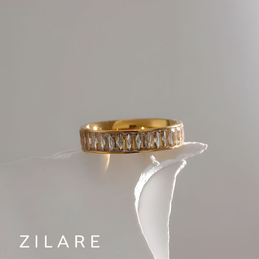Anillo bañado en oro 18k elegante y moderno para mujer Naima