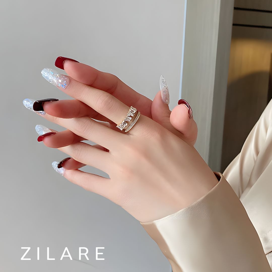 Anillo con Brillantes en Diseño Abierto Bañado en Oro Noa