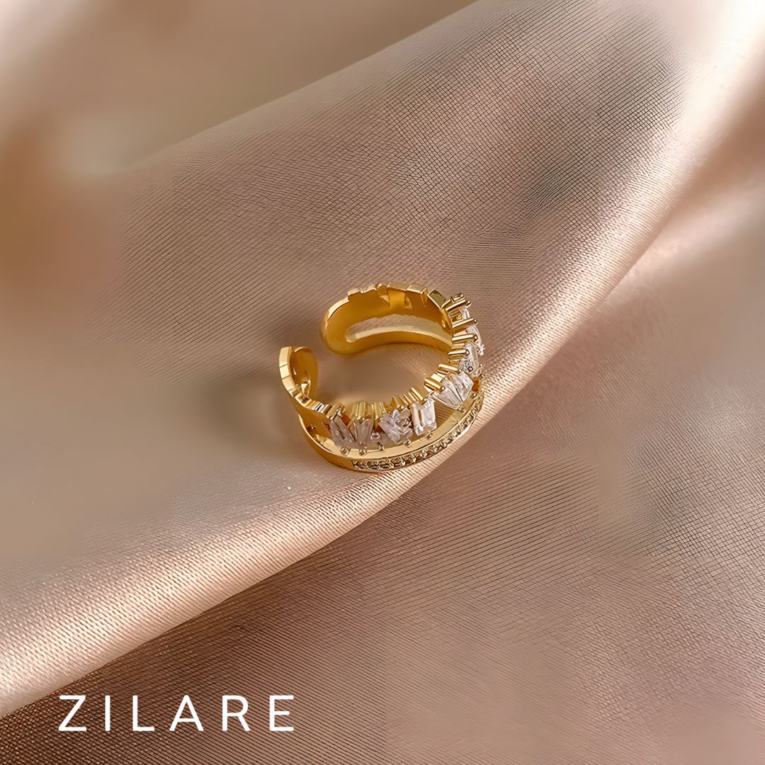 Anillo con Brillantes en Diseño Abierto Bañado en Oro Noa