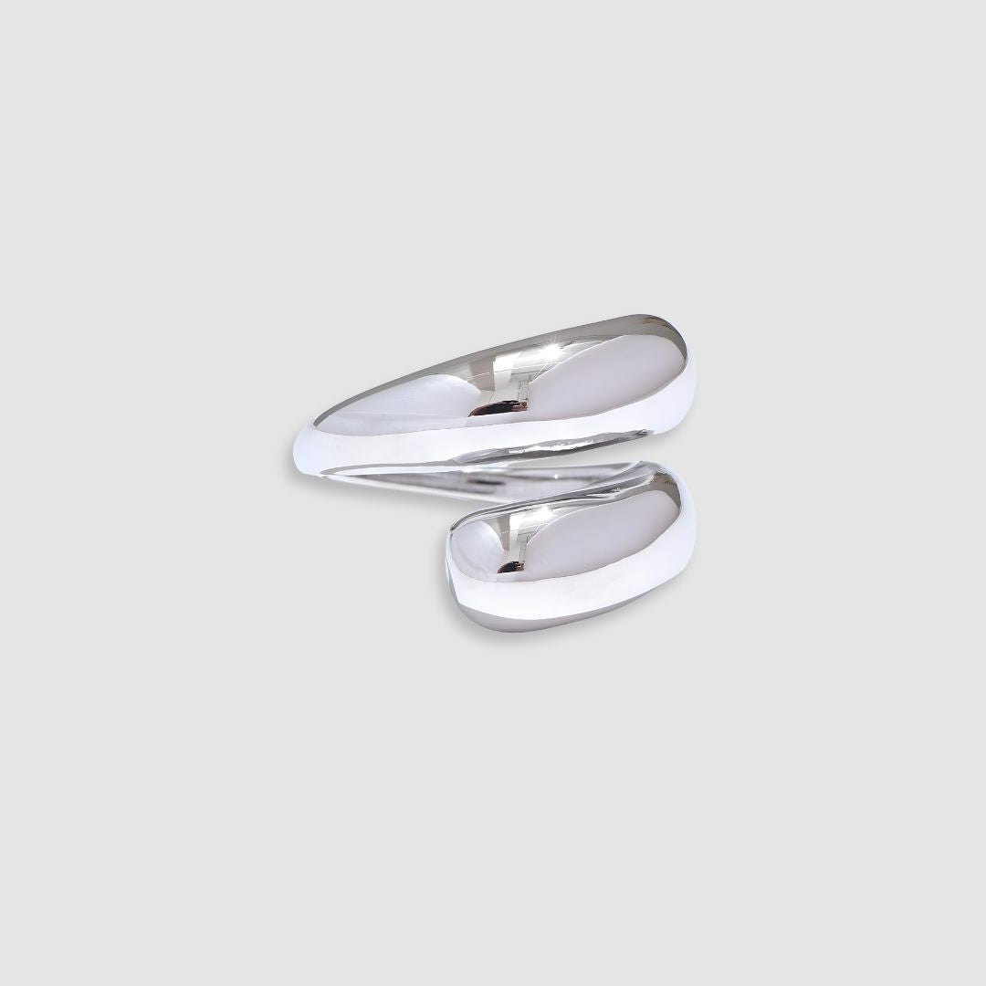 Anillo dorado bañado oro 18k sofisticado y atrevido Nadia