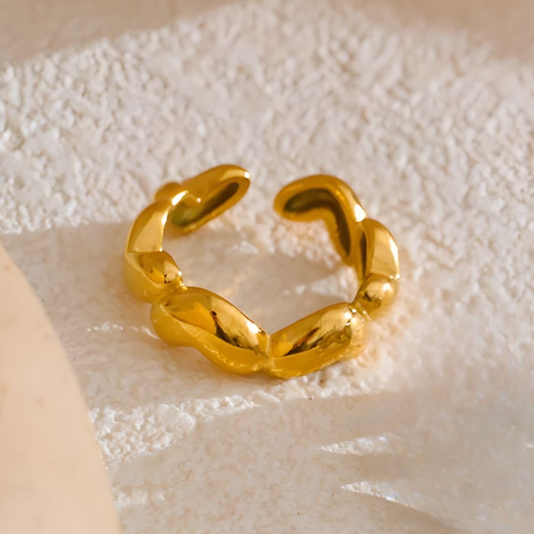 Anillo dorado con corazones ajustable bañado oro 18k Noelia