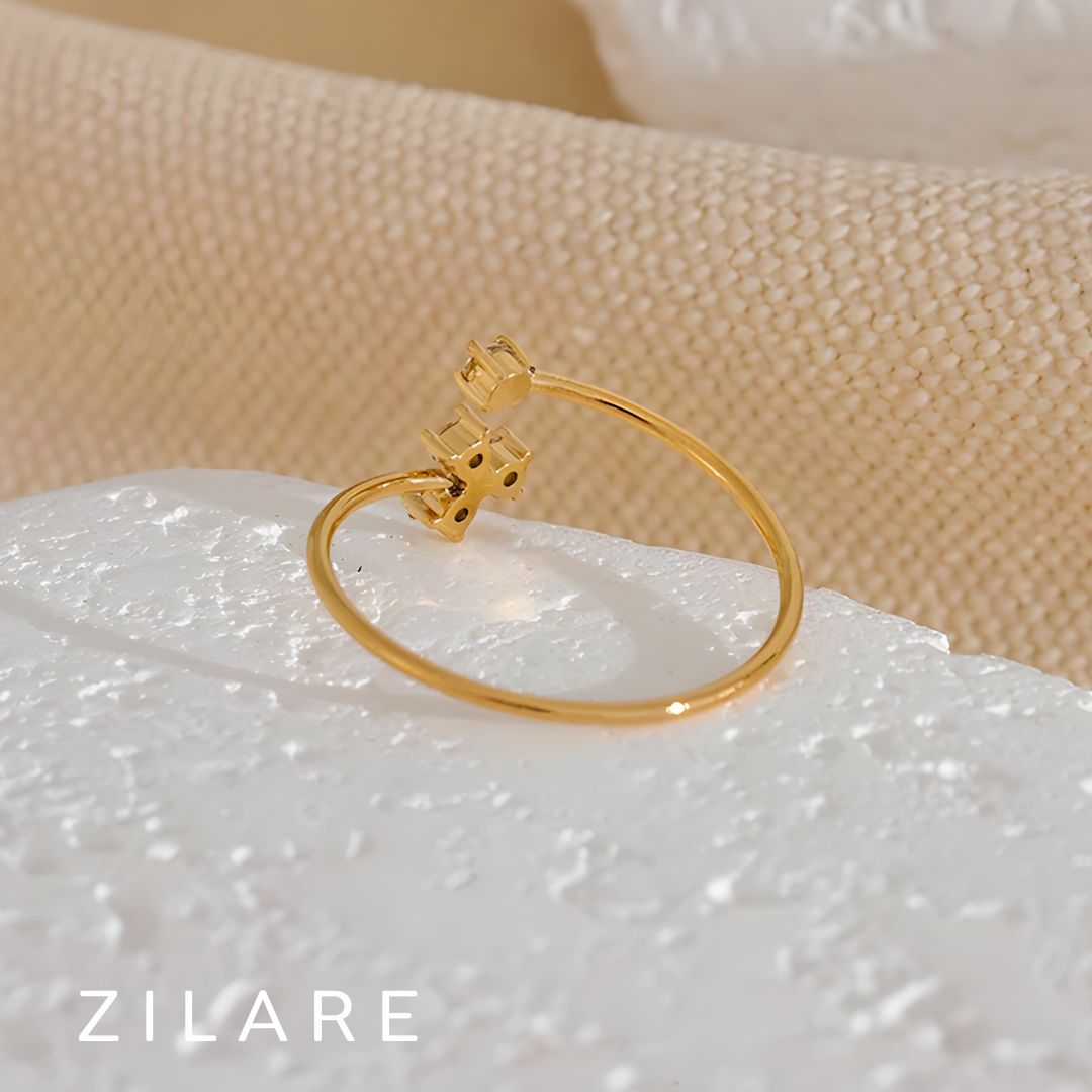 Anillo dorado moderno y delicado bañado en oro 18k Nicolle