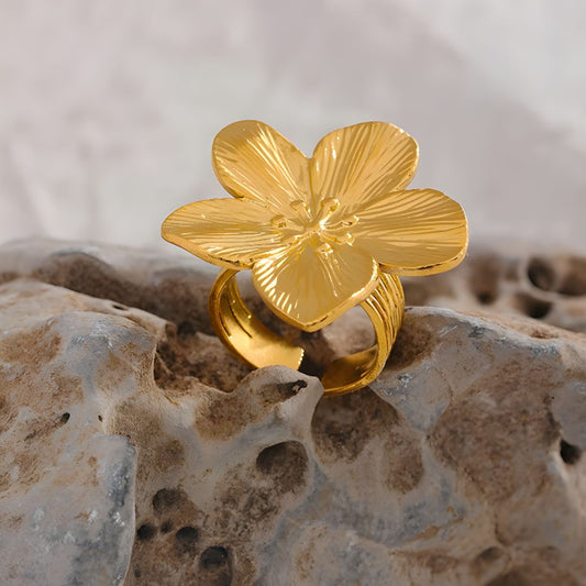 Anillo elegante con flor femenina bañado en oro 18k Violeta