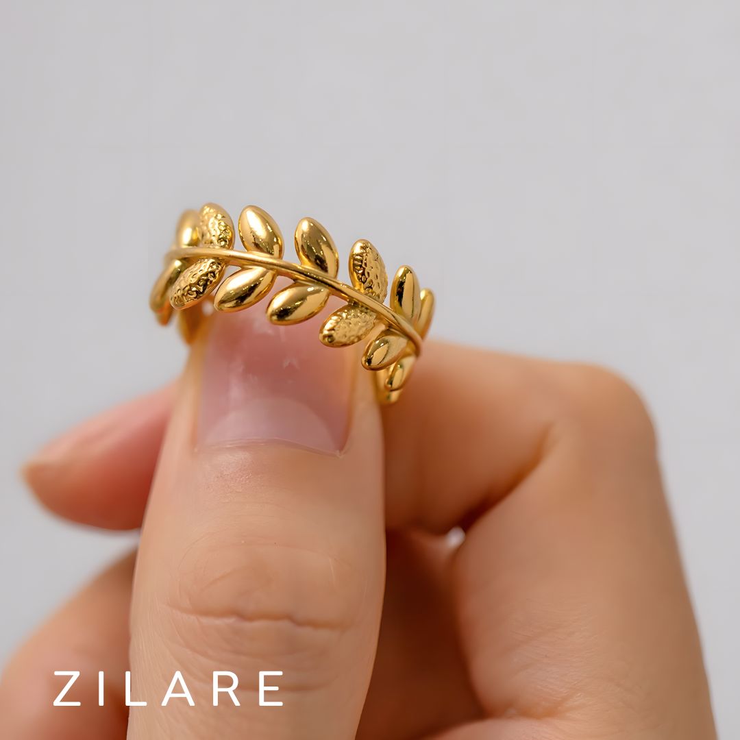Anillo moderno de hojas ajustable bañado en oro 18k Alina