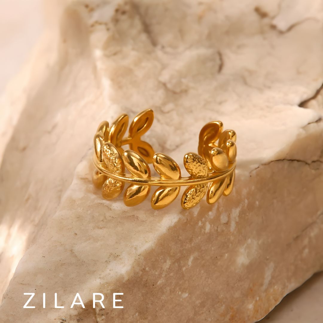 Anillo moderno de hojas ajustable bañado en oro 18k Alina
