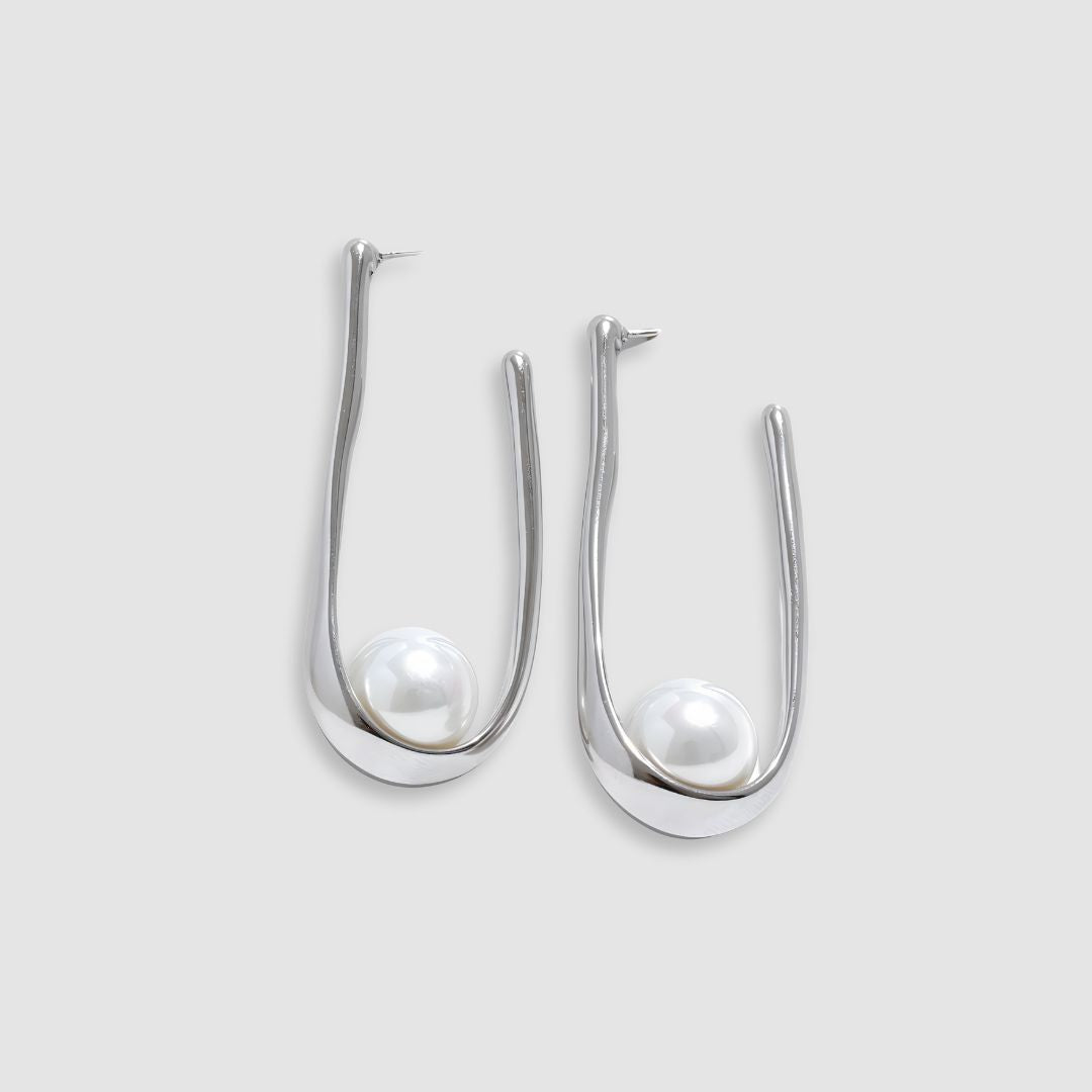 Aretes dorados bañados en oro 18k elegante con piedra Julia