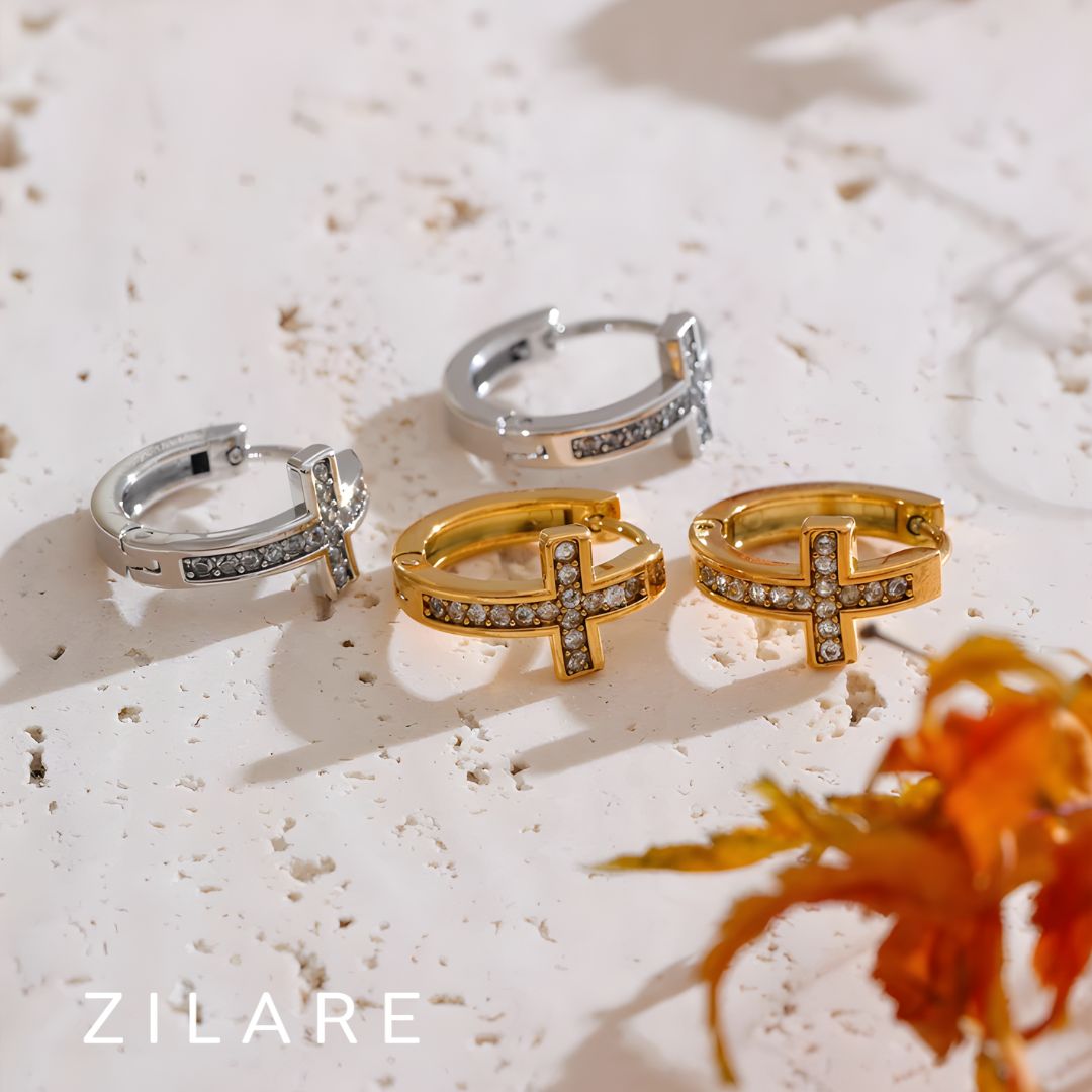 Aretes dorados con cruz y zirconias bañados en oro 18k Lía