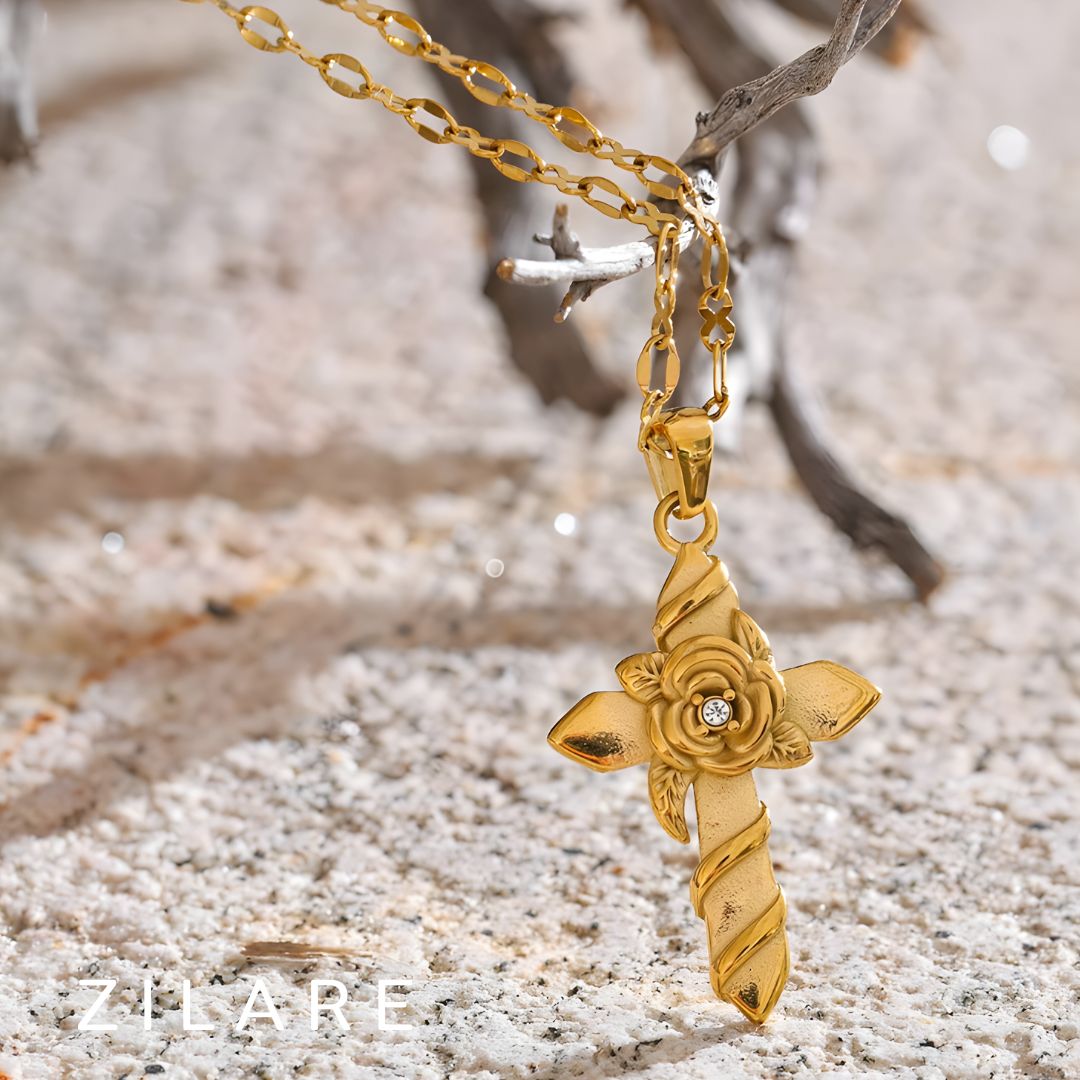 Collar dorado con cruz y cadena fina bañada en oro 18k Noara