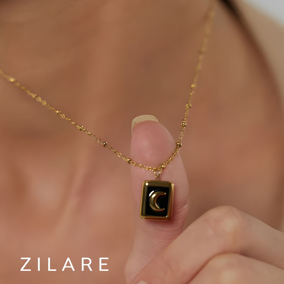 Collar dorado bañado en oro 18k diseño de luna Dalila