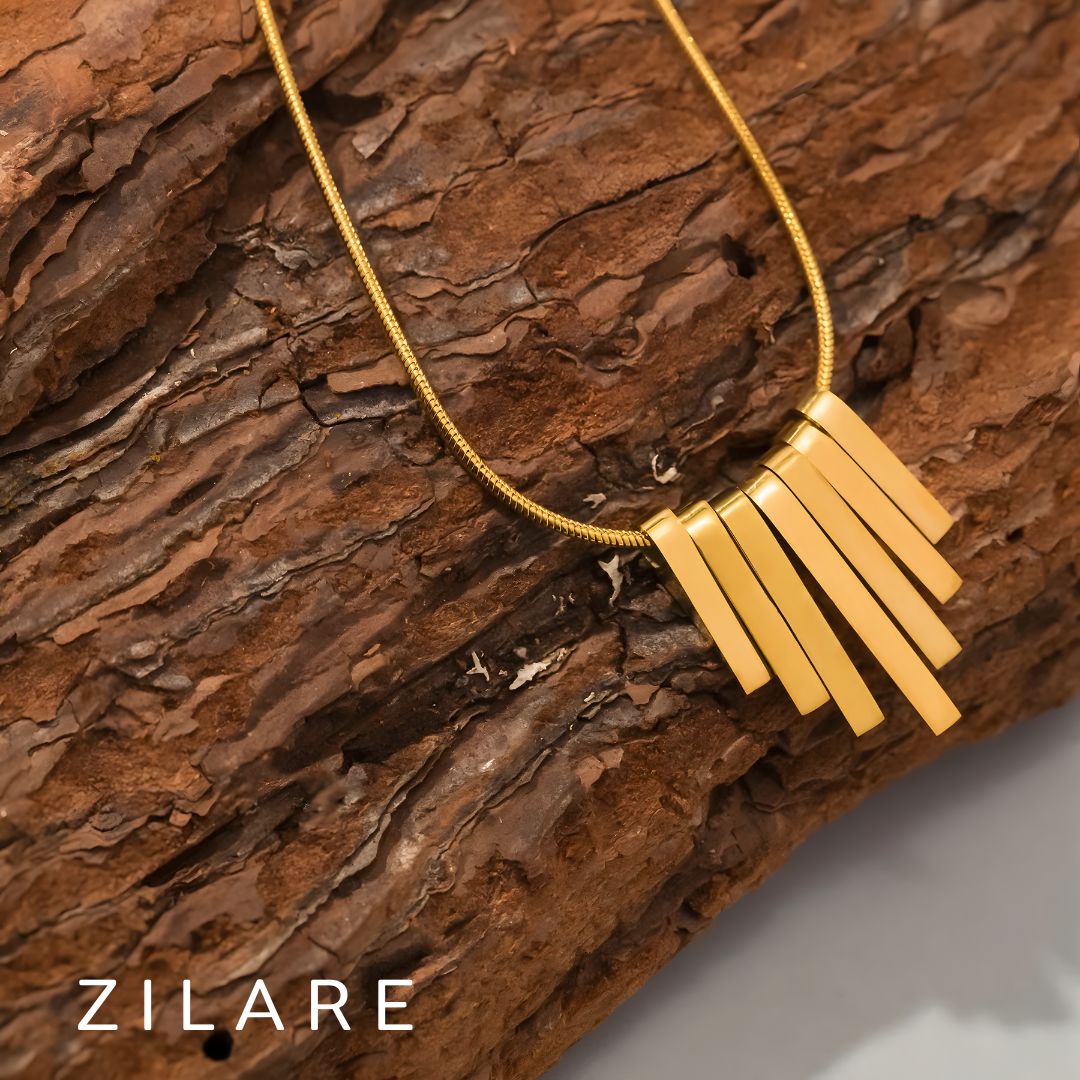 Collar dorado chic baño de oro 18k con barras finas Amaya