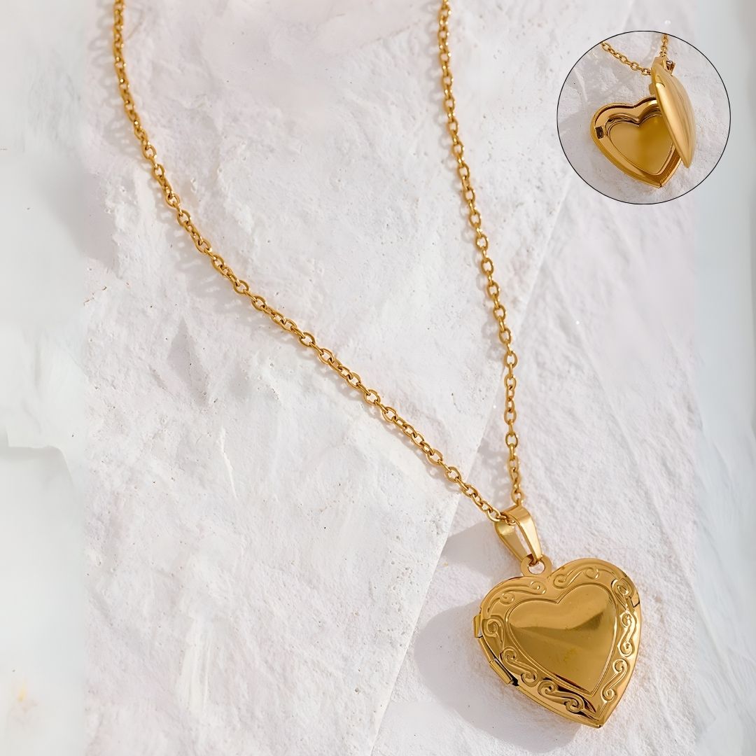 Collar Dorado Medallón Guarda Foto Bañado en Oro 18k Helena