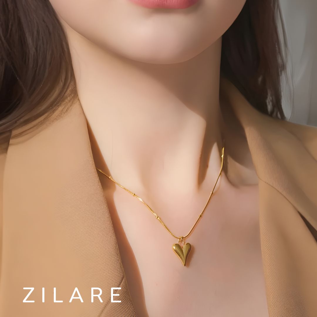 Collar elegante baño de oro 18k con dije de corazón Mirella