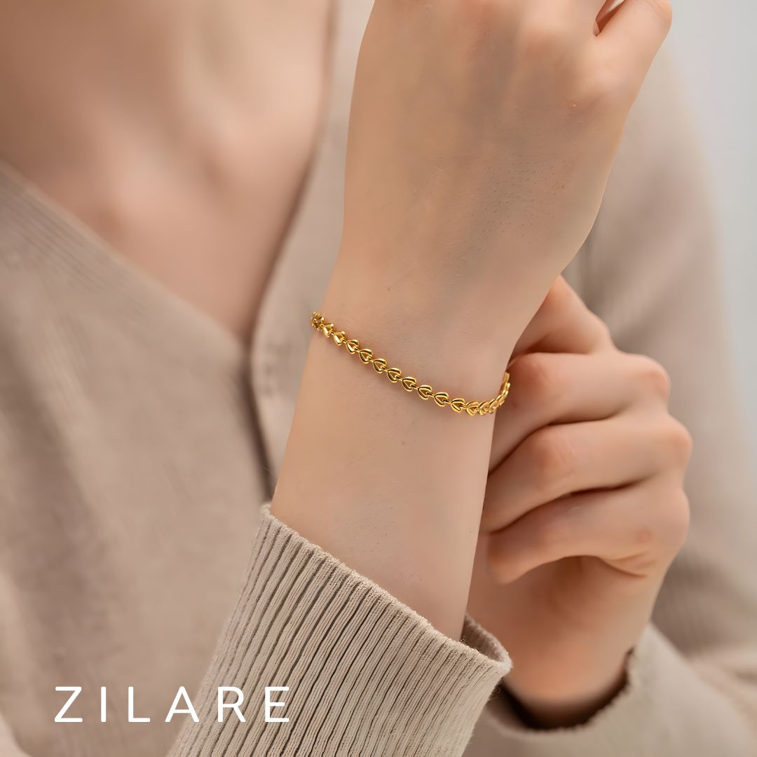 Pulsera fina bañada en oro 18k diseño minimalista Elina