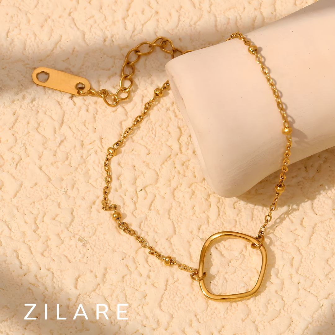 Pulsera dorada minimalista con baño de oro 18k Araceli