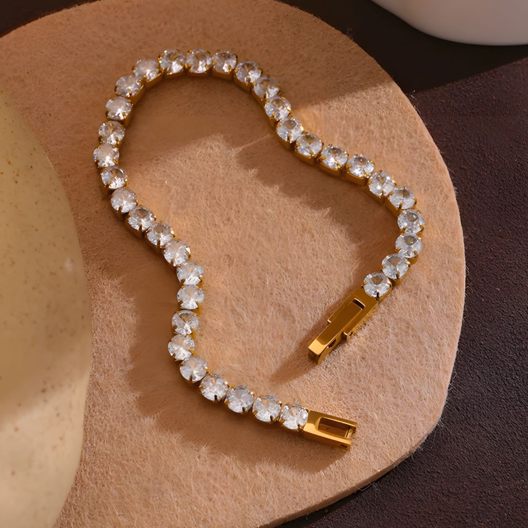 Pulsera elegante con circonias, bañada en oro 18k Zaira