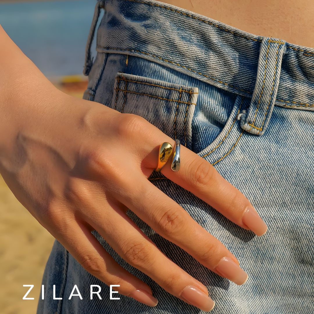 Anillo acero inoxidable bicolor con diseño original Itzayan