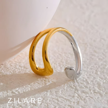 Anillo acero inoxidable bicolor con diseño único Denisse