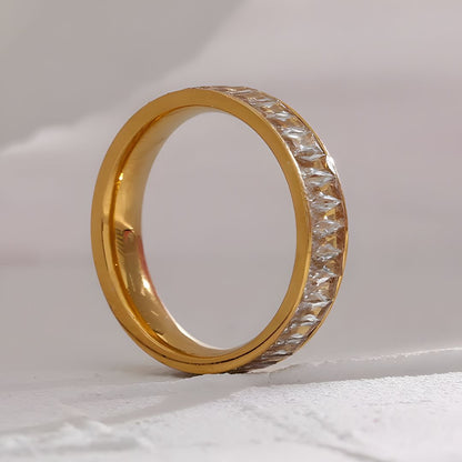 Anillo bañado en oro 18k elegante y moderno para mujer Naima