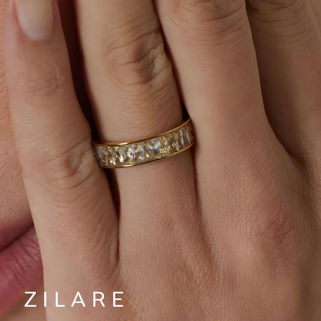 Anillo bañado en oro 18k elegante y moderno para mujer Naima