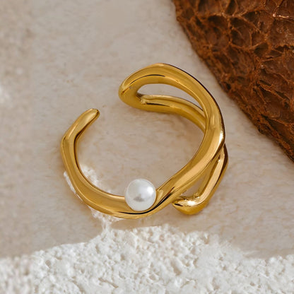 Anillo dorado ajustable con perla blanca elegante Mariel