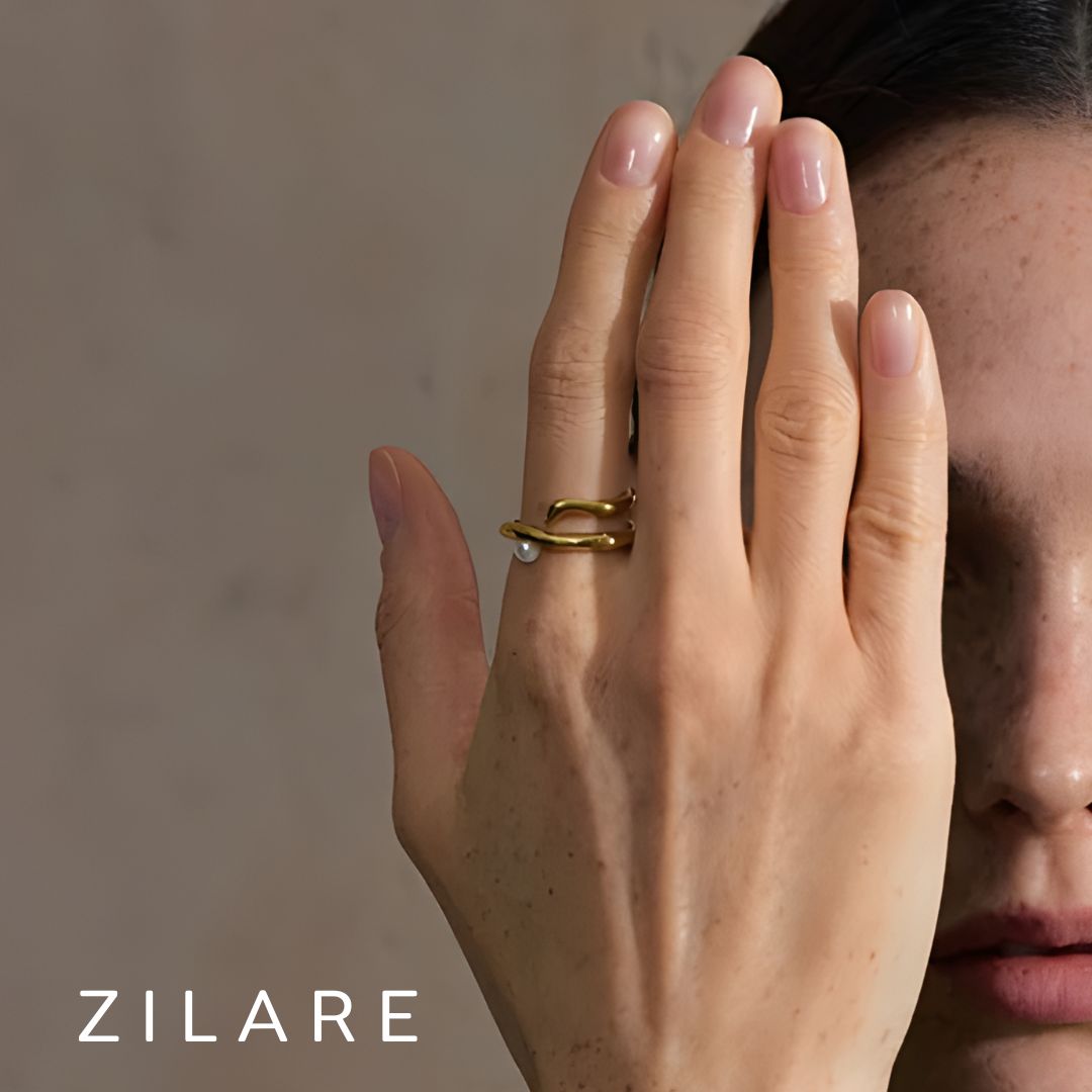 Anillo dorado ajustable con perla blanca elegante Mariel