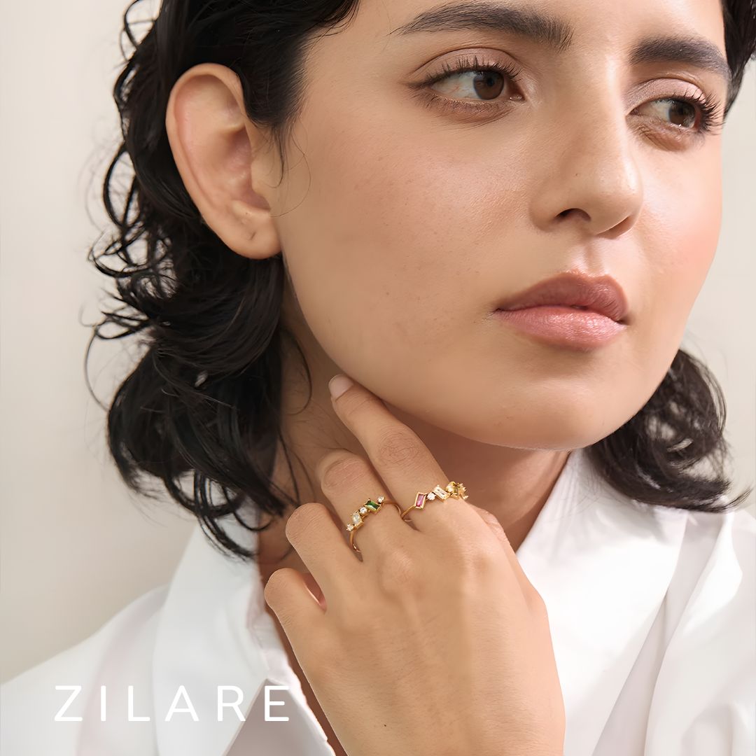 Anillo dorado moderno piedras de colores bañado oro 18k Lara