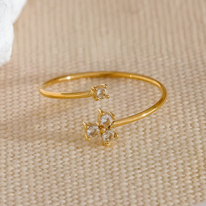 Anillo dorado moderno y delicado bañado en oro 18k Nicolle