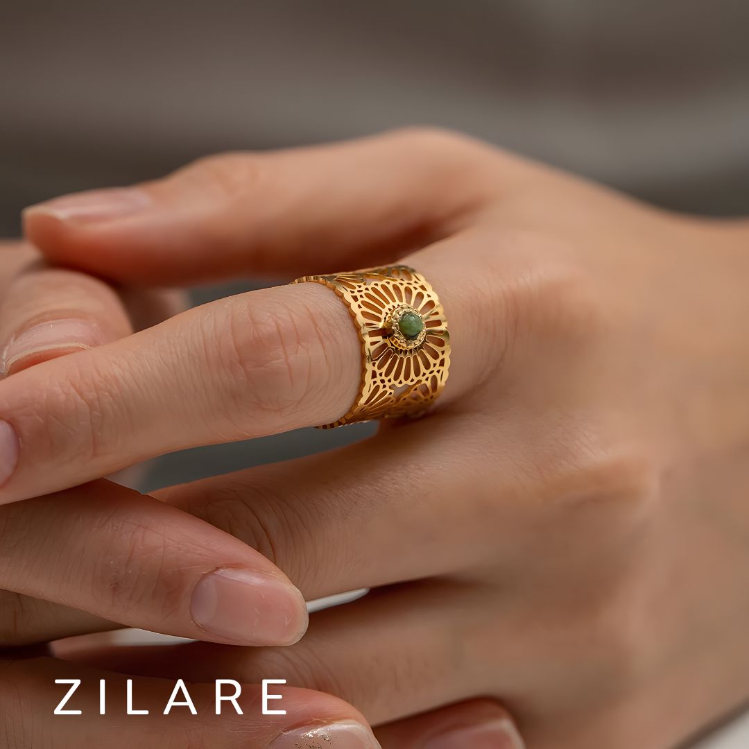 Anillo bañado en oro 18k con piedra verde elegante Amara