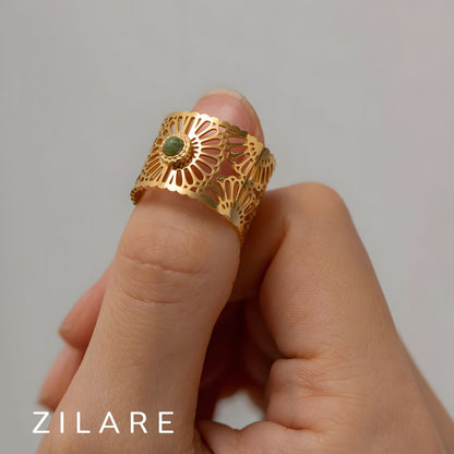 Anillo bañado en oro 18k con piedra verde elegante Amara