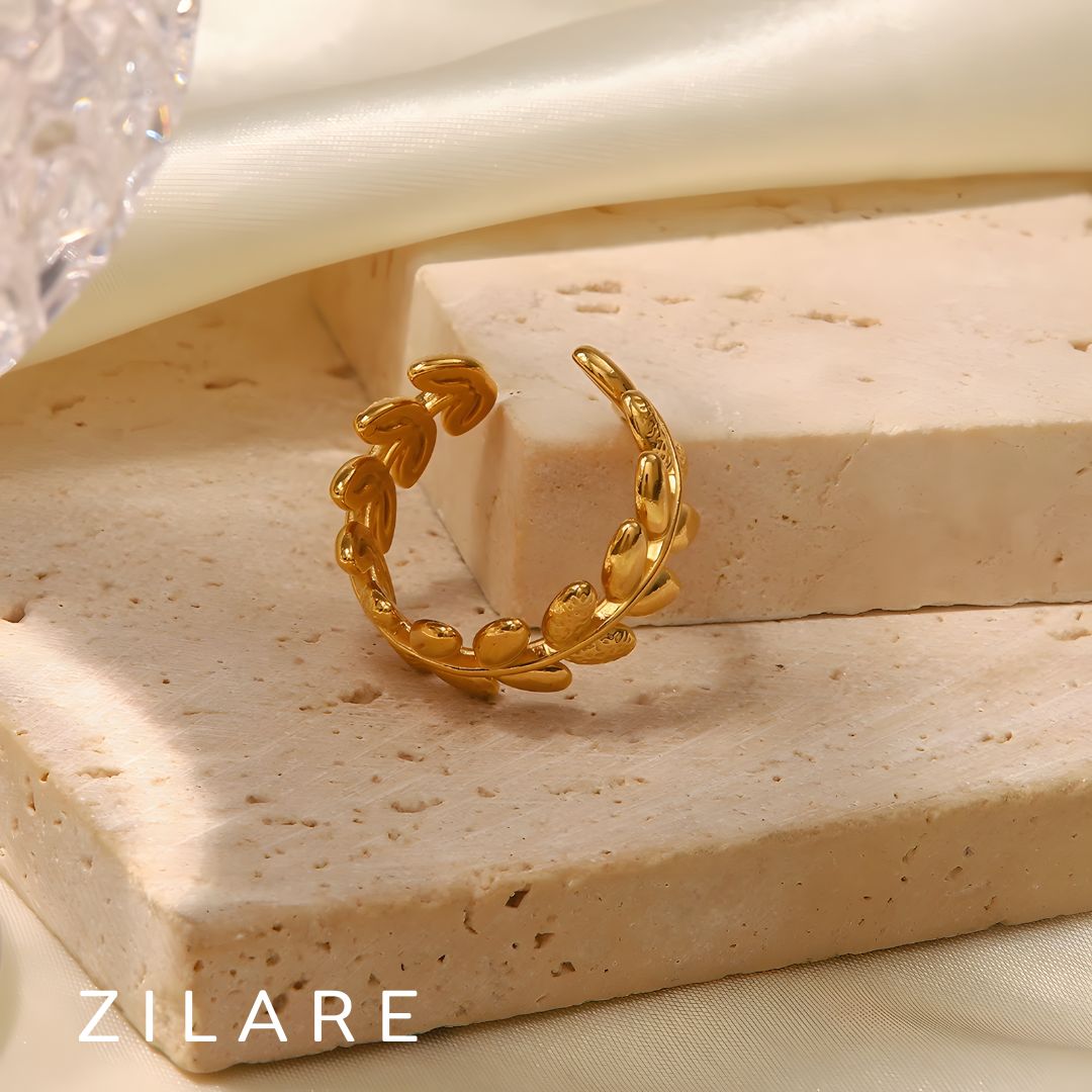 Anillo moderno de hojas ajustable bañado en oro 18k Alina