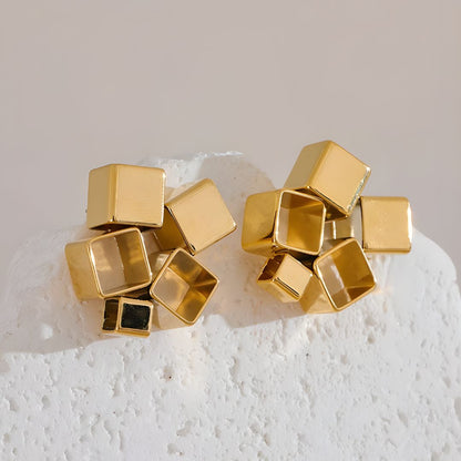 Aretes dorados bañado oro 18k diseño geométrico moderno Janá