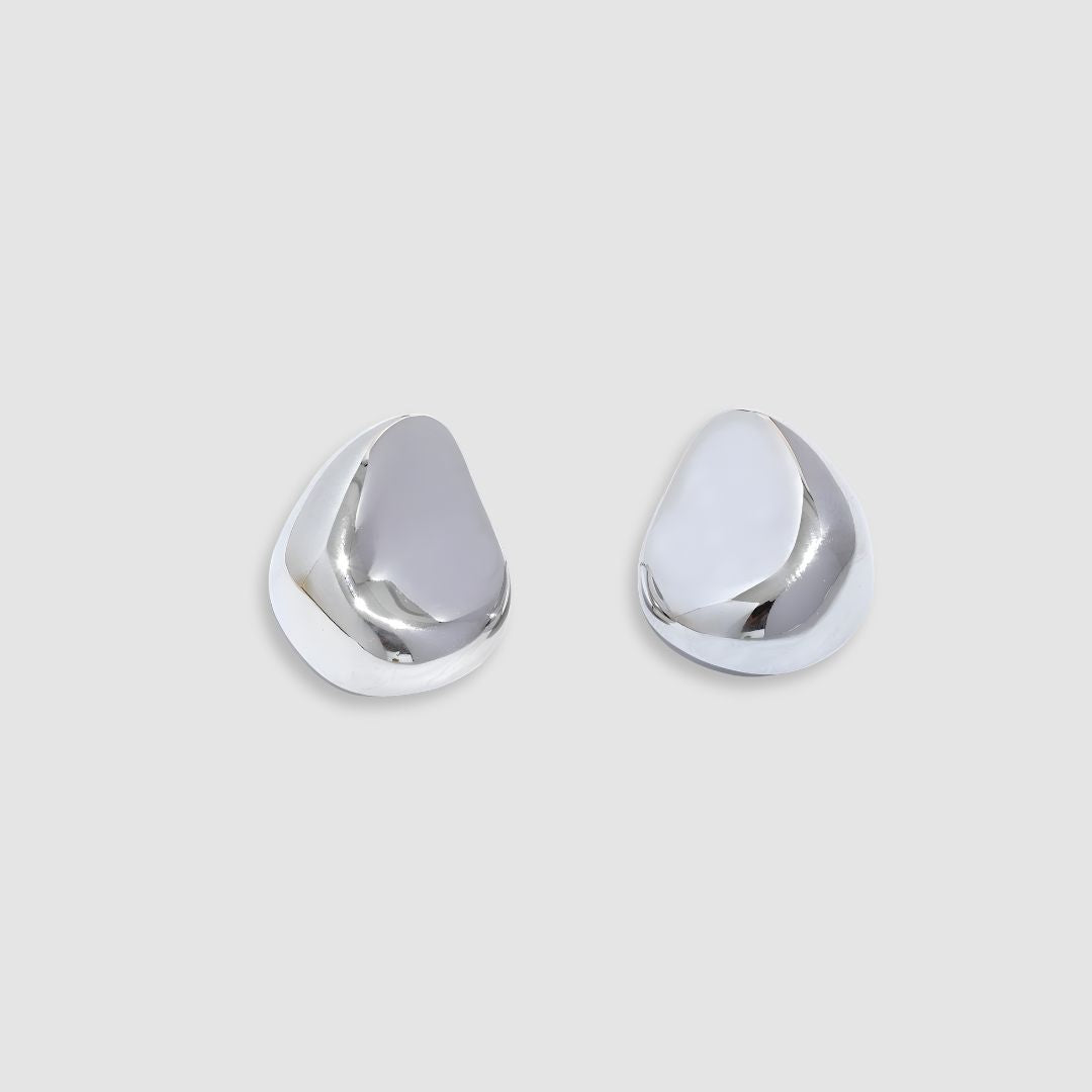 Aretes dorados bañados en oro 18k minimalistas Claudia