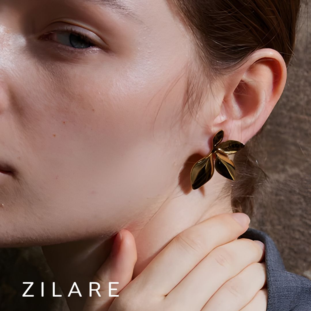 Aretes dorados bañados en oro 18k pétalas elegantes Lety