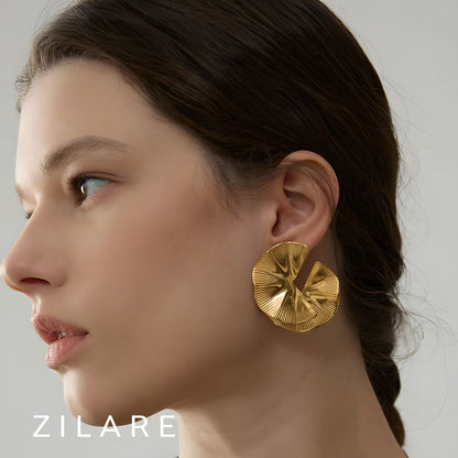 Aretes dorados bañados en oro 18k imponentes chic Mónica