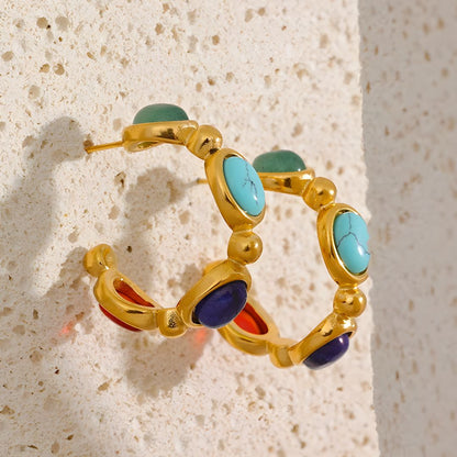 Aretes Dorados con Piedras de Colores y Diseño Único Nina