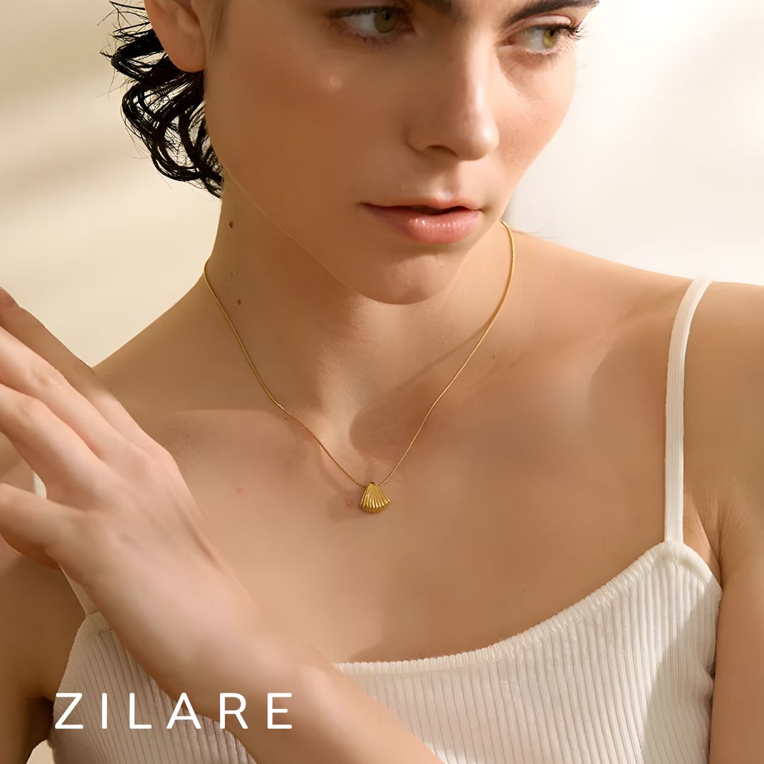 Collar bañado en oro 18k con diseño elegante de concha Ahya