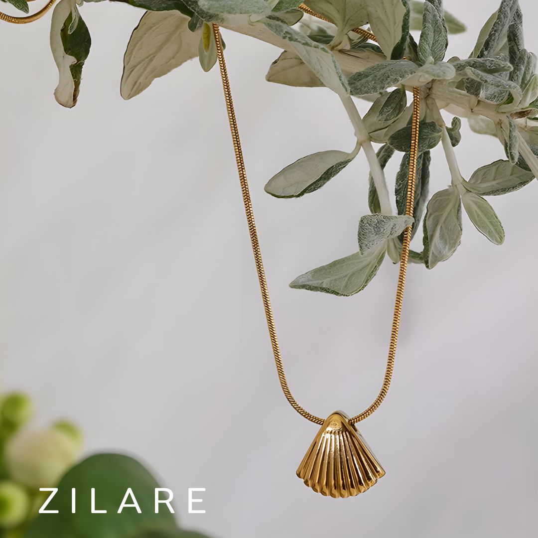 Collar bañado en oro 18k con diseño elegante de concha Ahya