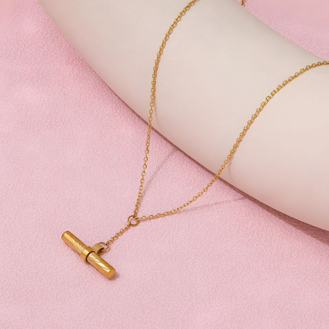 Collar dorado bañado en oro 18k moderno y sofisticado Rocio