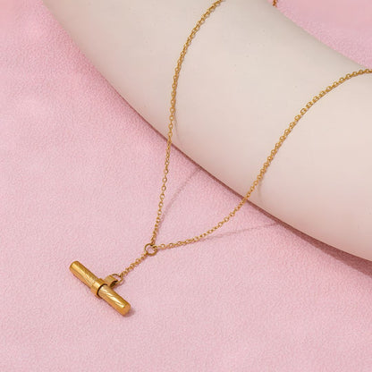 Collar dorado bañado en oro 18k moderno y sofisticado Rocio