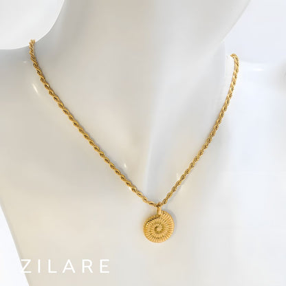 Collar dorado bañado oro 18k armonioso y sofisticado Celia