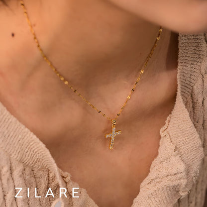 Collar delicado baño de oro 18k con cruz luminosa Maite