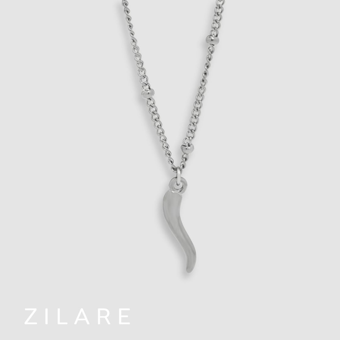 Collar dorado baño de oro 18k con dije de chile  Nayara