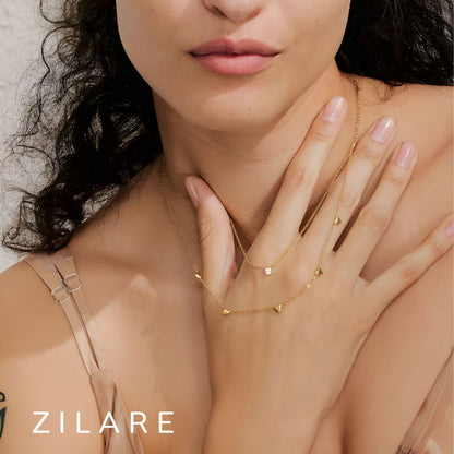 Collar doble con corazones y brillante bañado en oro 18k Isis