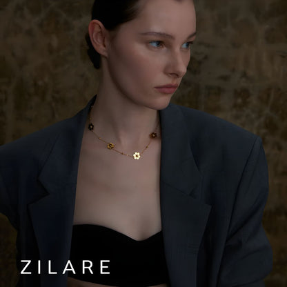 Collar Dorado con Flores Delicadas Bañado en Oro 18k Martina