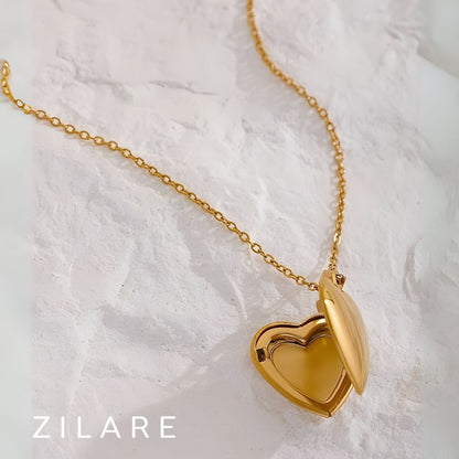 Collar Dorado Medallón Guarda Foto Bañado en Oro 18k Helena