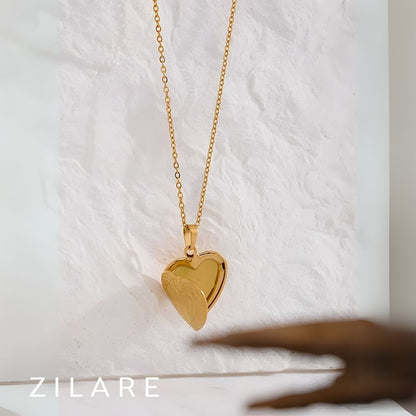 Collar Dorado Medallón Guarda Foto Bañado en Oro 18k Helena