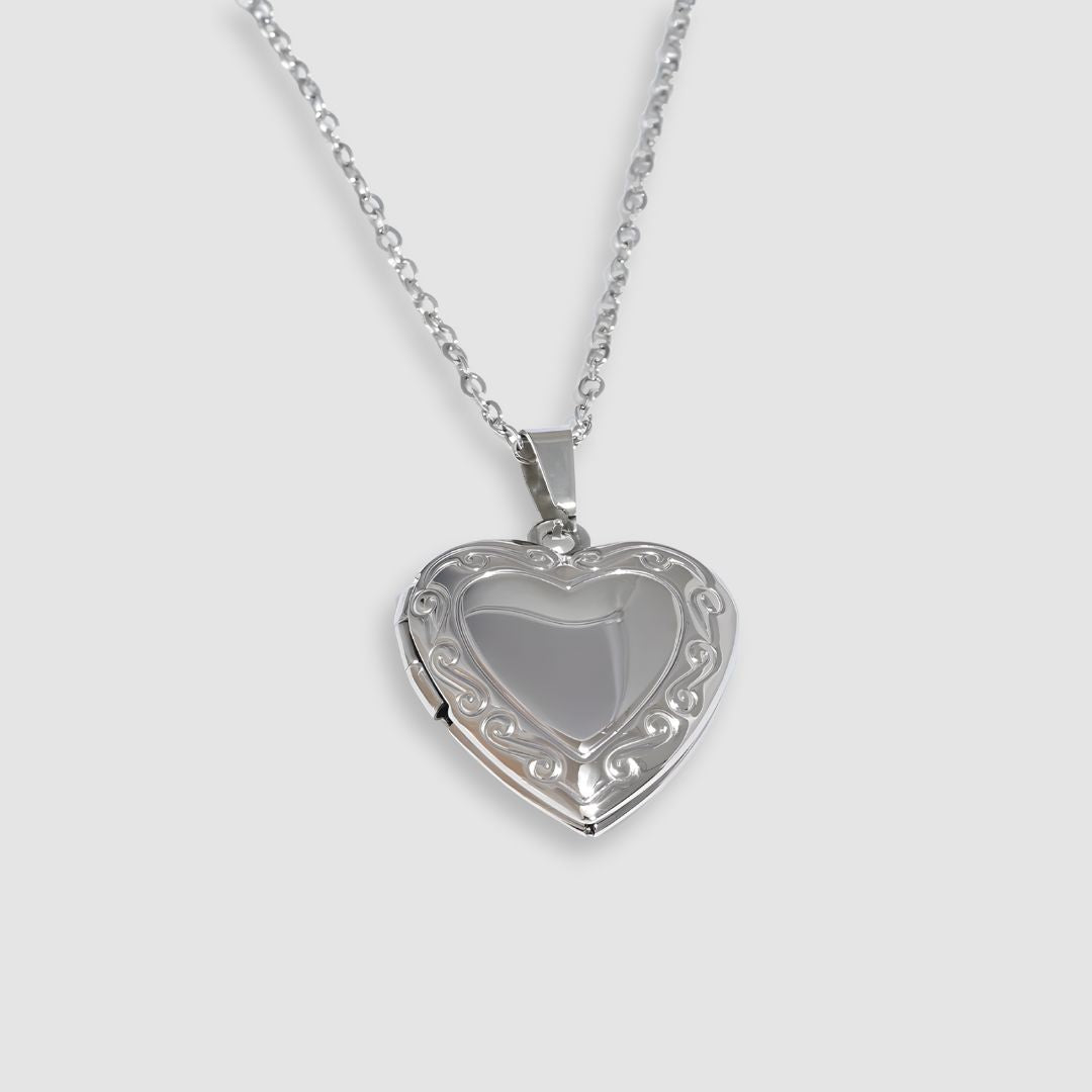 Collar Dorado Medallón Guarda Foto Bañado en Oro 18k Helena