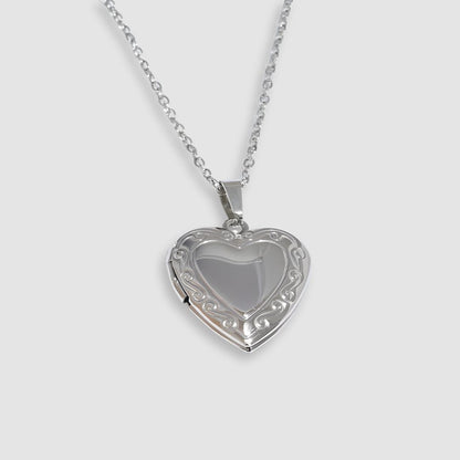 Collar Dorado Medallón Guarda Foto Bañado en Oro 18k Helena