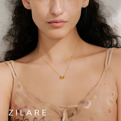 Collar bañado en oro 18k con diseño elegante de estrellas Cleo